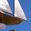 Grande banderuola in rame con nave a vela