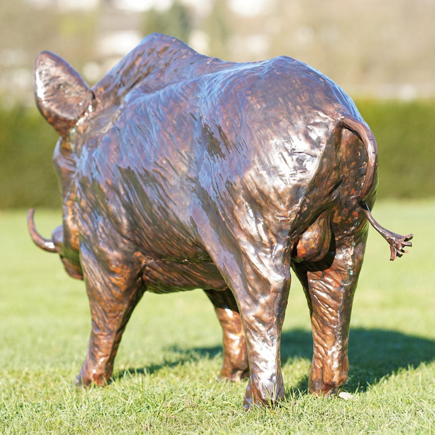 Große Gartenstatue aus Kupfer - Wildschwein / Keiler - Skulpur 100 cm lang  und 60 cm hoch - Linneborn